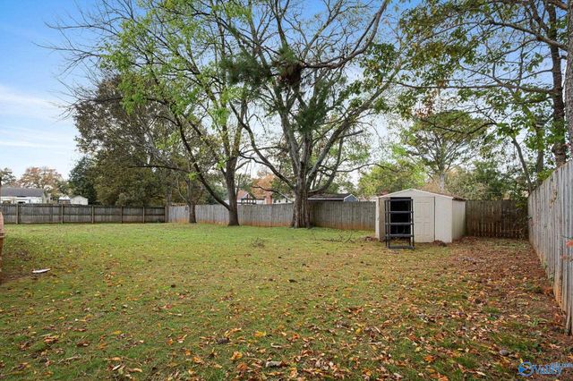 2102 Chadburn Drive SW, Huntsville, AL 35803