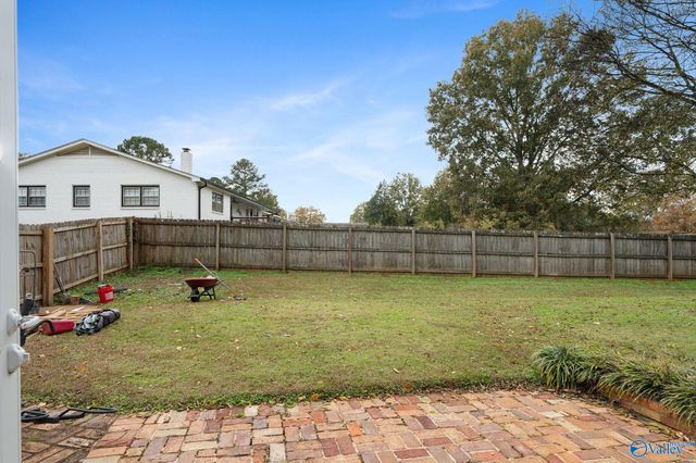 2102 Chadburn Drive SW, Huntsville, AL 35803