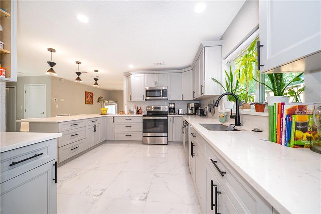 502 OAK LANE, Maitland, FL 32751