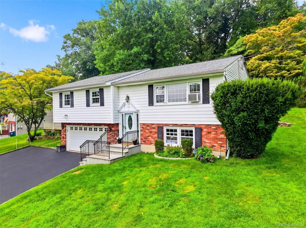 161 Geymer Drive, Mahopac, NY 10541 — photo 2