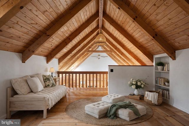 155 BLACKBERRY LN, Gore, VA 22637