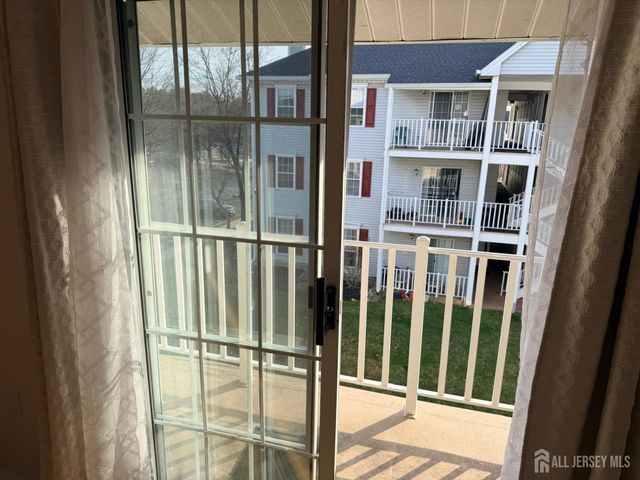 28 Brighton Way, North Brunswick, NJ 08902