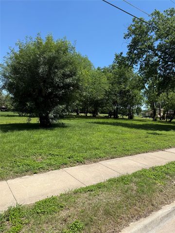 1022 Armeda Avenue, Irving, TX 75061