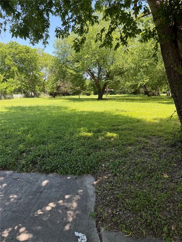 1022 Armeda Avenue, Irving, TX 75061