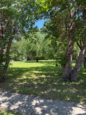 1022 Armeda Avenue, Irving, TX 75061