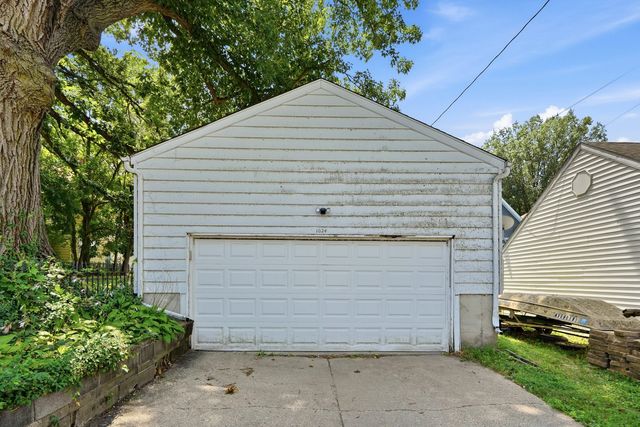 1024 W 15th Street, Davenport, IA 52804