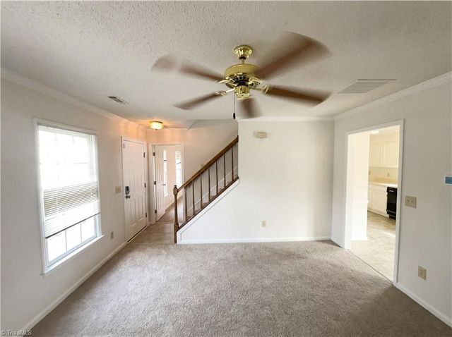 119 Edgedale Court, Kernersville, NC 27284