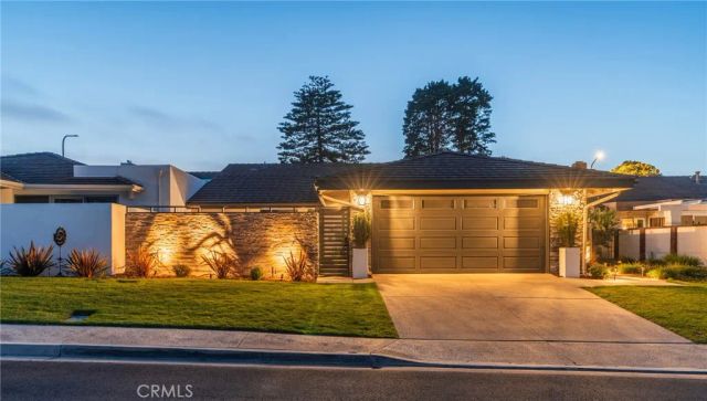 35 Beachcomber Drive, Corona Del Mar, CA 92625