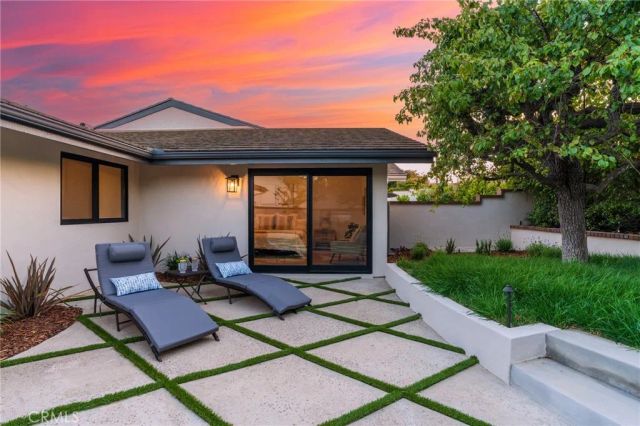35 Beachcomber Drive, Corona Del Mar, CA 92625