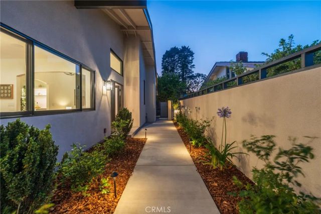 35 Beachcomber Drive, Corona Del Mar, CA 92625