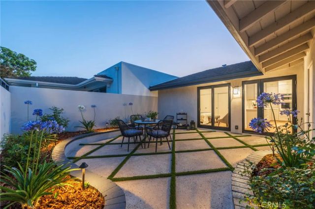 35 Beachcomber Drive, Corona Del Mar, CA 92625