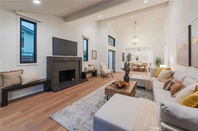 35 Beachcomber Drive, Corona Del Mar, CA 92625