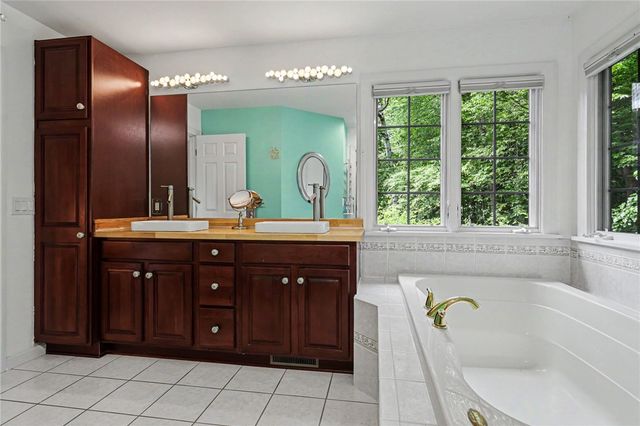 676 Admiralty Way, Webster, NY 14580