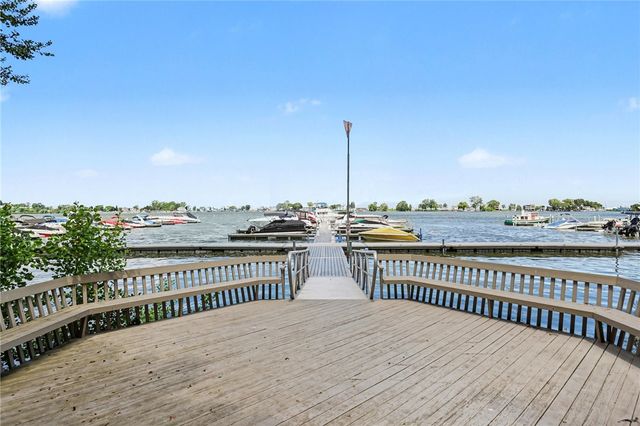 676 Admiralty Way, Webster, NY 14580