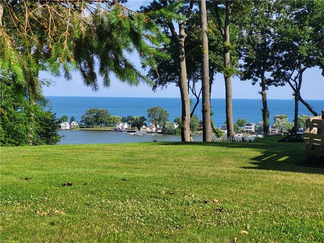 676 Admiralty Way, Webster, NY 14580