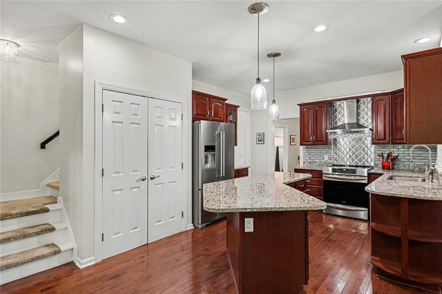 676 Admiralty Way, Webster, NY 14580