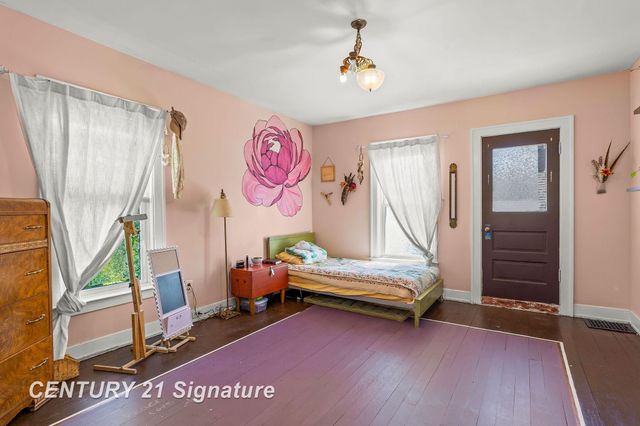 206 N Wenona Avenue, Bay City, MI 48706