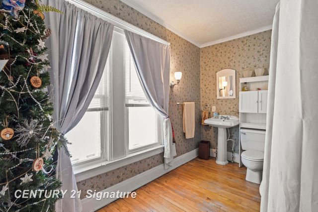 206 N Wenona Avenue, Bay City, MI 48706