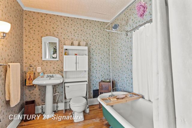206 N Wenona Avenue, Bay City, MI 48706