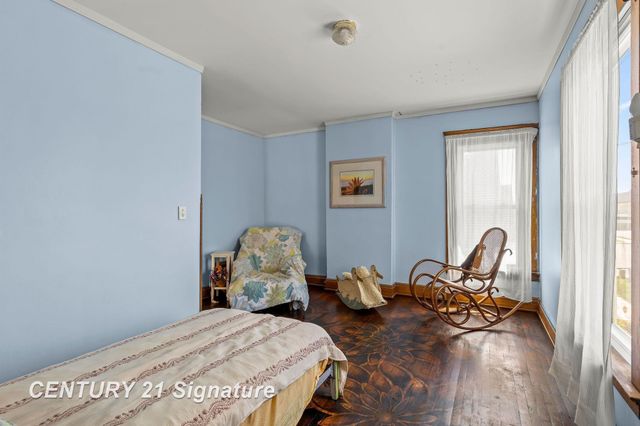 206 N Wenona Avenue, Bay City, MI 48706
