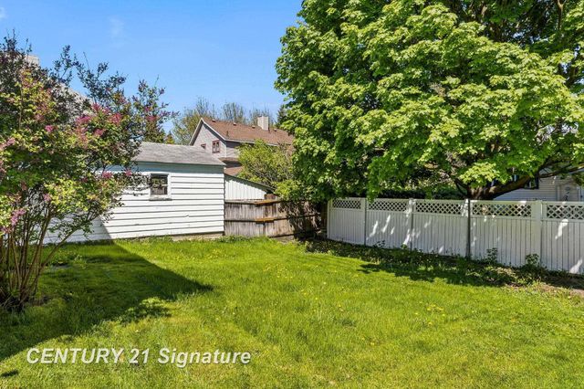 206 N Wenona Avenue, Bay City, MI 48706