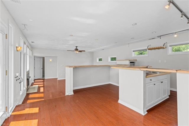 2224 Wild Oak CRES, Virginia Beach, VA 23456
