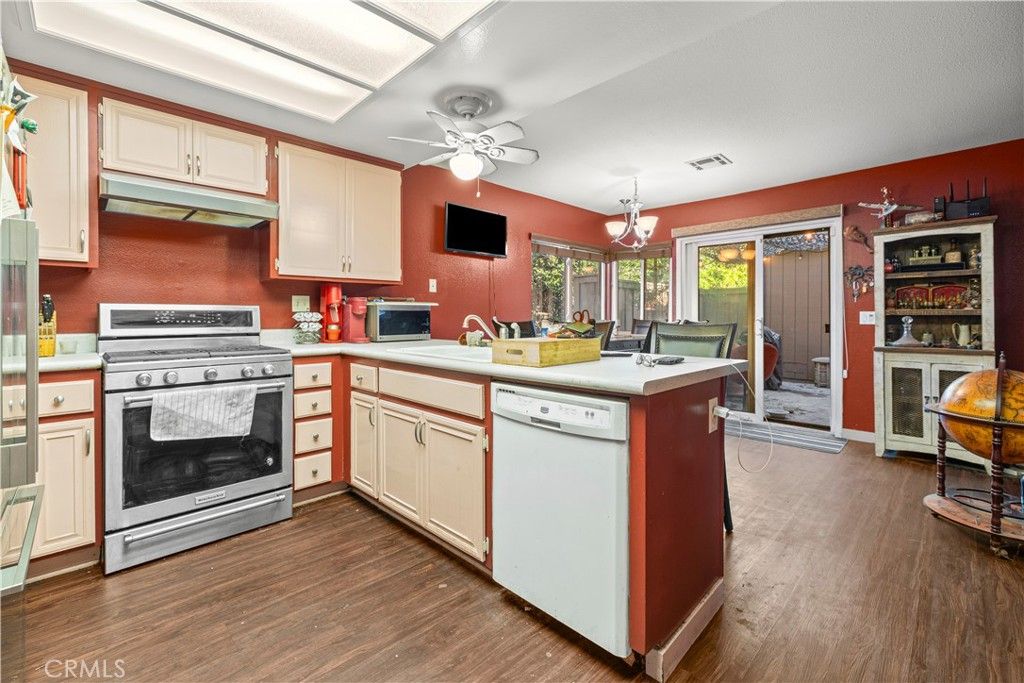 14456 Foothill Boulevard 40, Sylmar, CA 91342 — photo 3