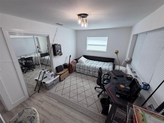 310 NE 12th Ave, Pompano Beach, FL 33060