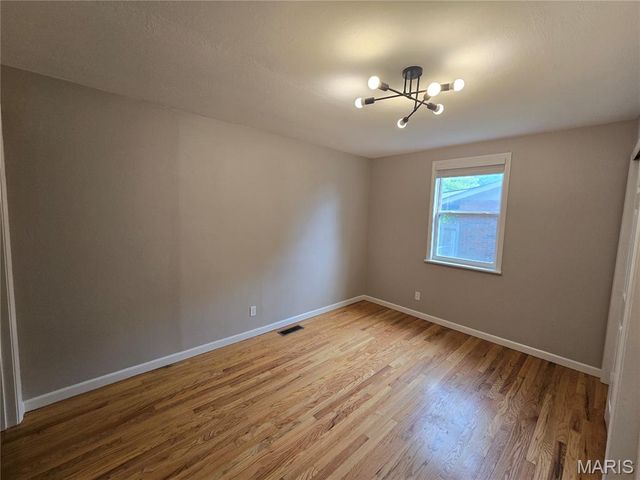12102 McKelvey Road, Maryland Heights, MO 63043