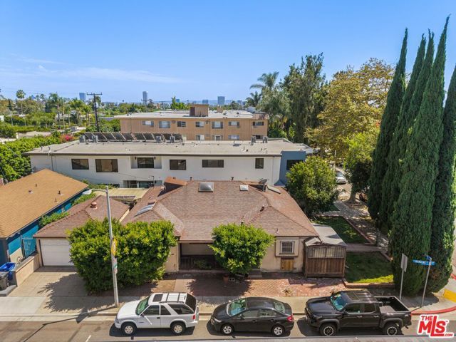 954 Havenhurst Drive, West Hollywood, CA 90046