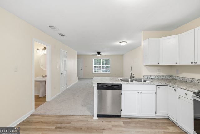 105 Westchester Drive APT A8, Athens, GA 30606