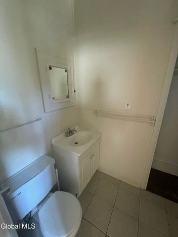 316 Georgetta Dix Plaza, Schenectady, NY 12307