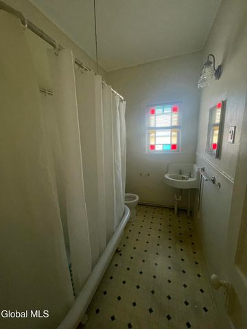 316 Georgetta Dix Plaza, Schenectady, NY 12307