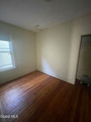 316 Georgetta Dix Plaza, Schenectady, NY 12307