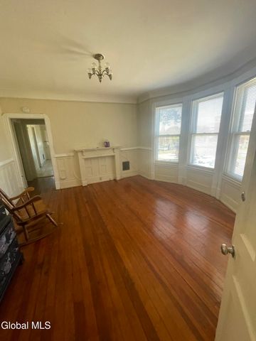 316 Georgetta Dix Plaza, Schenectady, NY 12307