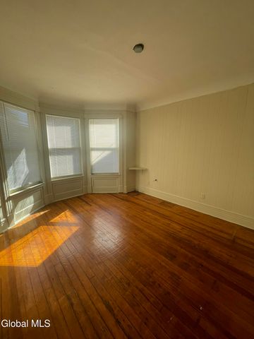 316 Georgetta Dix Plaza, Schenectady, NY 12307