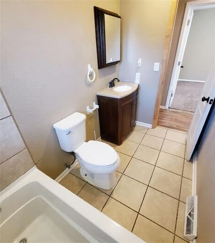 3142 N 61st Street, Kansas City, KS 66104