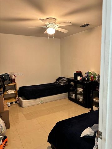 4737 NW 5th Ave, Deerfield Beach, FL 33064