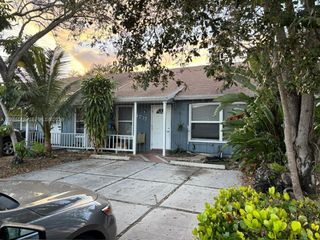 4737 NW 5th Ave, Deerfield Beach, FL 33064