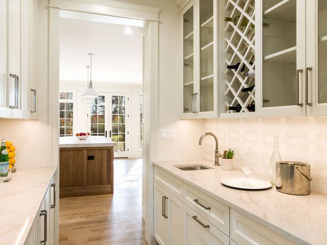 1 Morrison Road, Northbrook, IL 60062