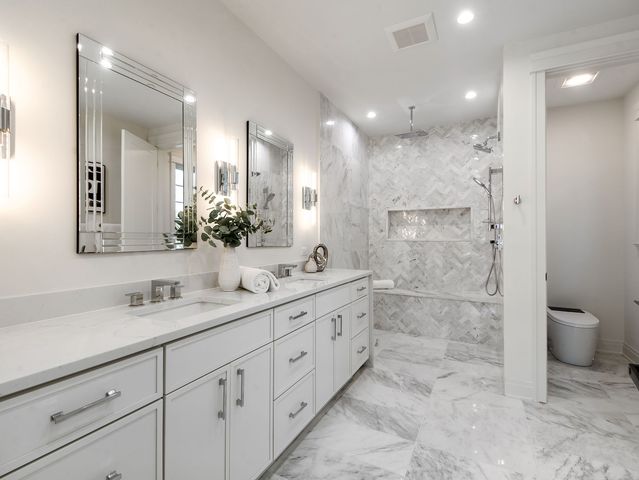 1 Morrison Road, Northbrook, IL 60062