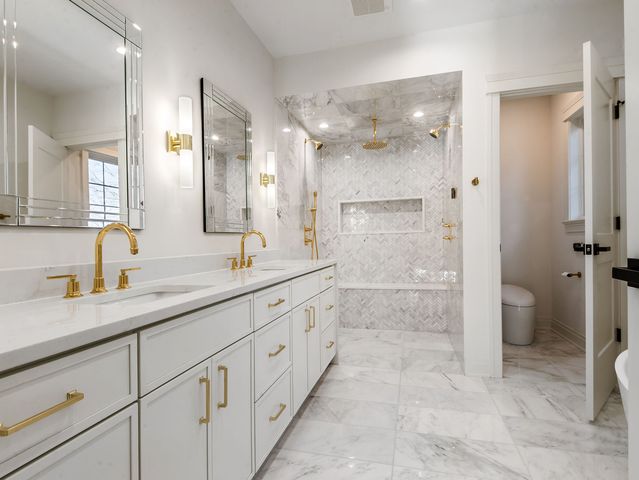 1 Morrison Road, Northbrook, IL 60062