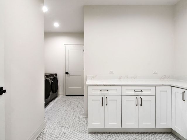 1 Morrison Road, Northbrook, IL 60062