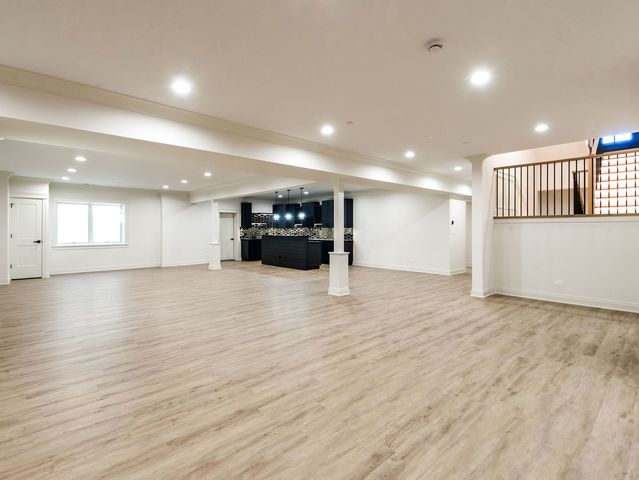 1 Morrison Road, Northbrook, IL 60062