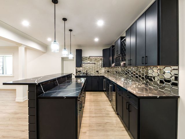 1 Morrison Road, Northbrook, IL 60062