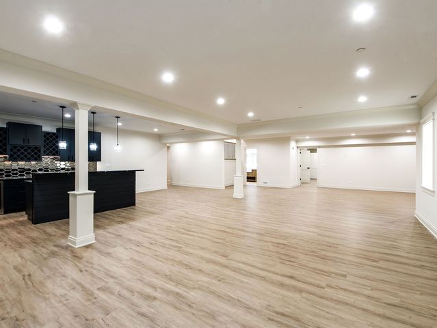 1 Morrison Road, Northbrook, IL 60062