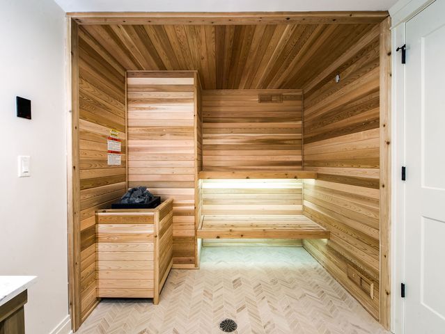 1 Morrison Road, Northbrook, IL 60062