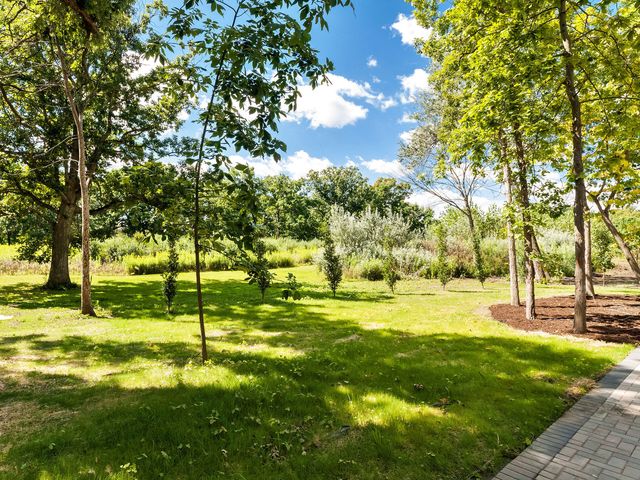 1 Morrison Road, Northbrook, IL 60062