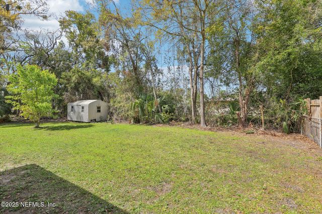 2439 GAYLAND Road, Jacksonville, FL 32218