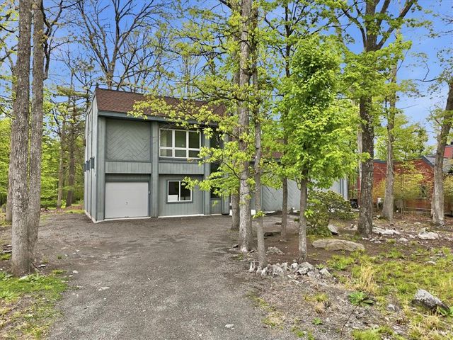3120 Greenbriar Drive, East Stroudsburg, PA 18301